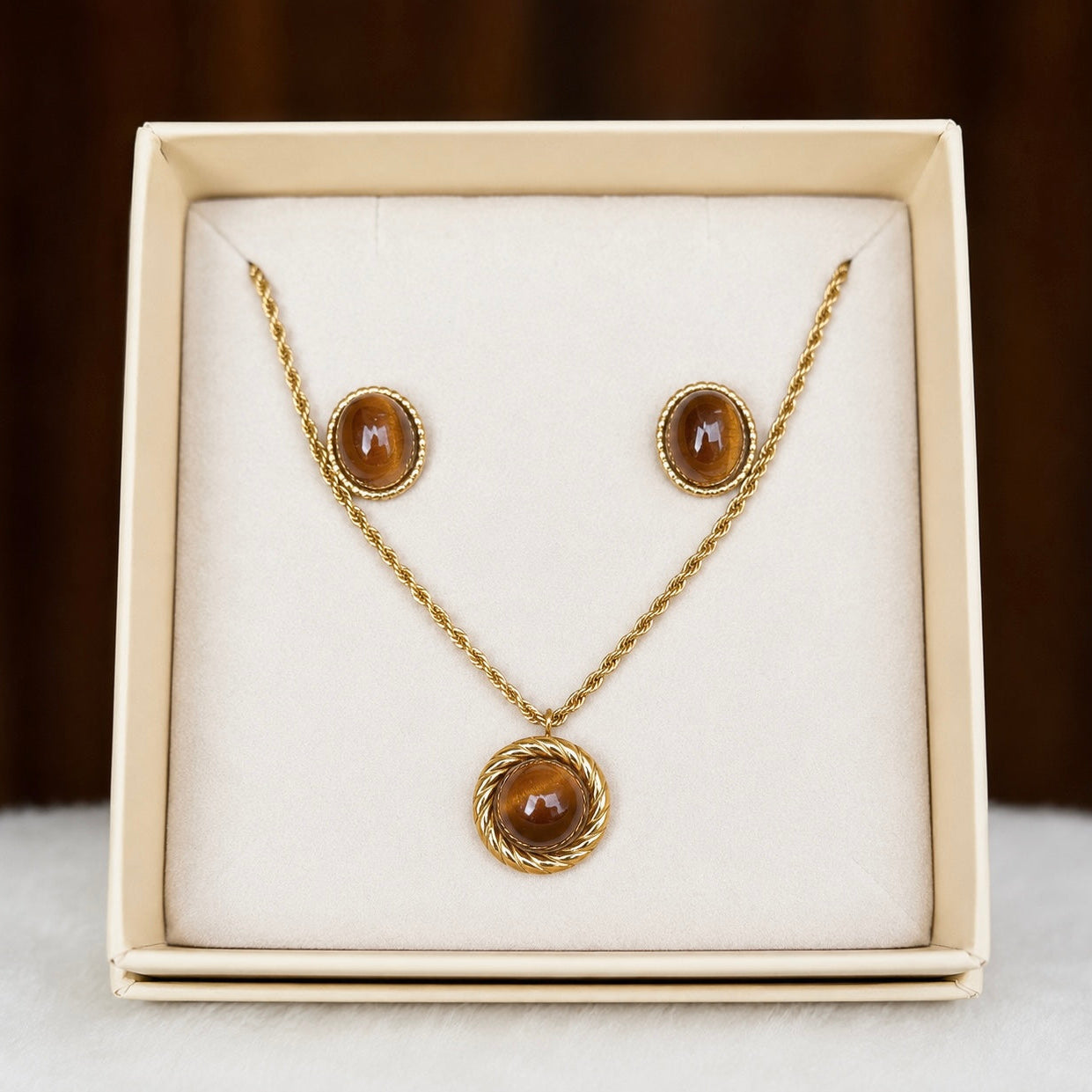 Vintage style: Tiger's Eye Cabochon Jewelry Set