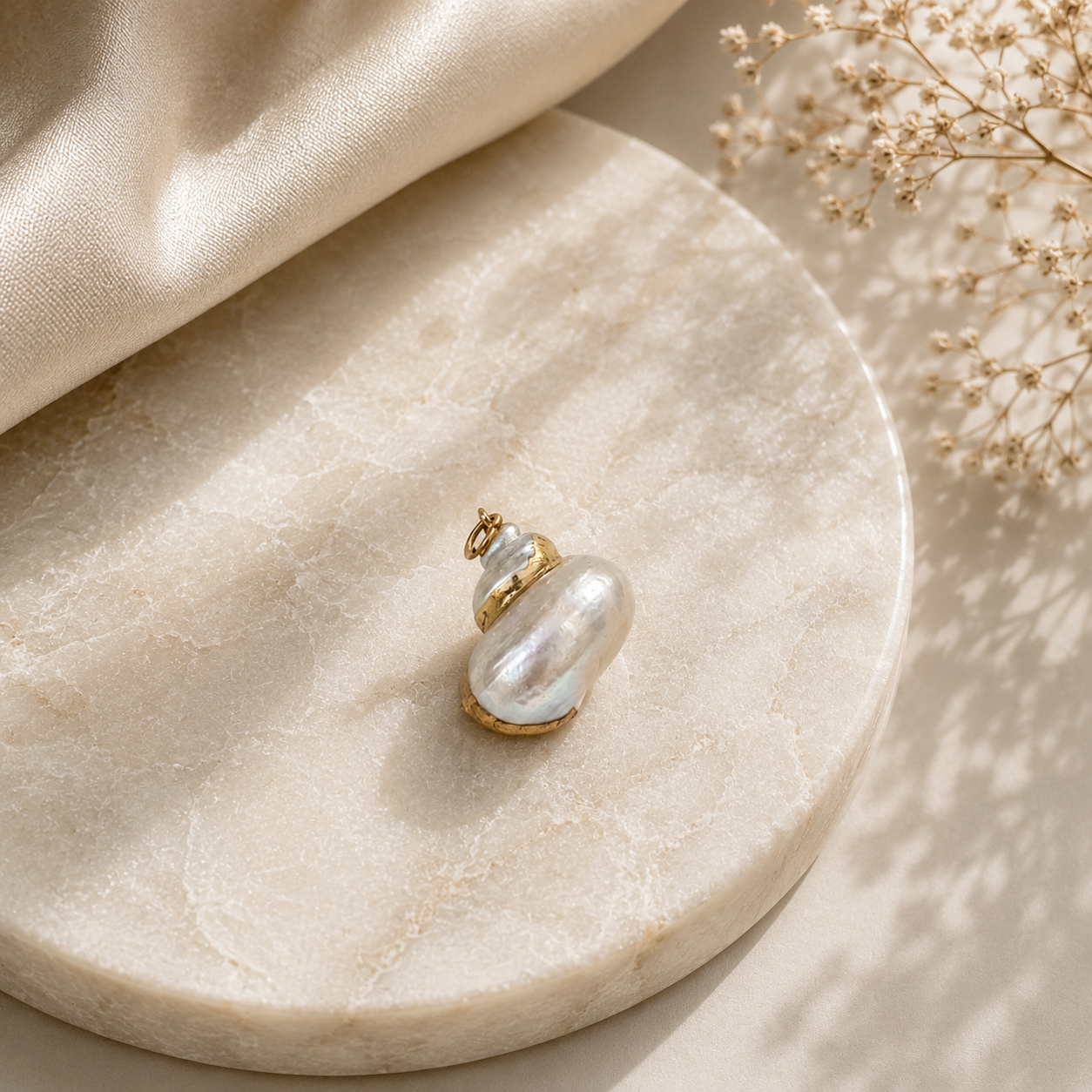 Conch charm Pendant